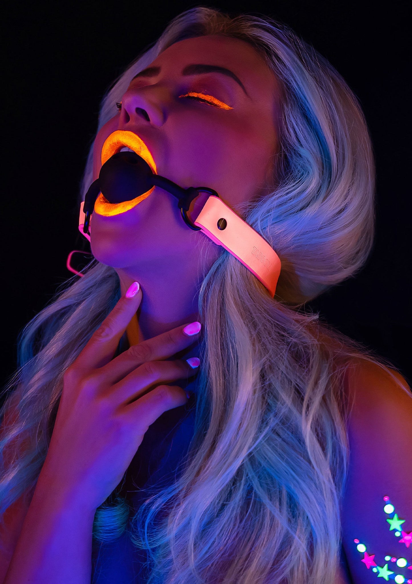 17203 taboom glow in the dark ball gag