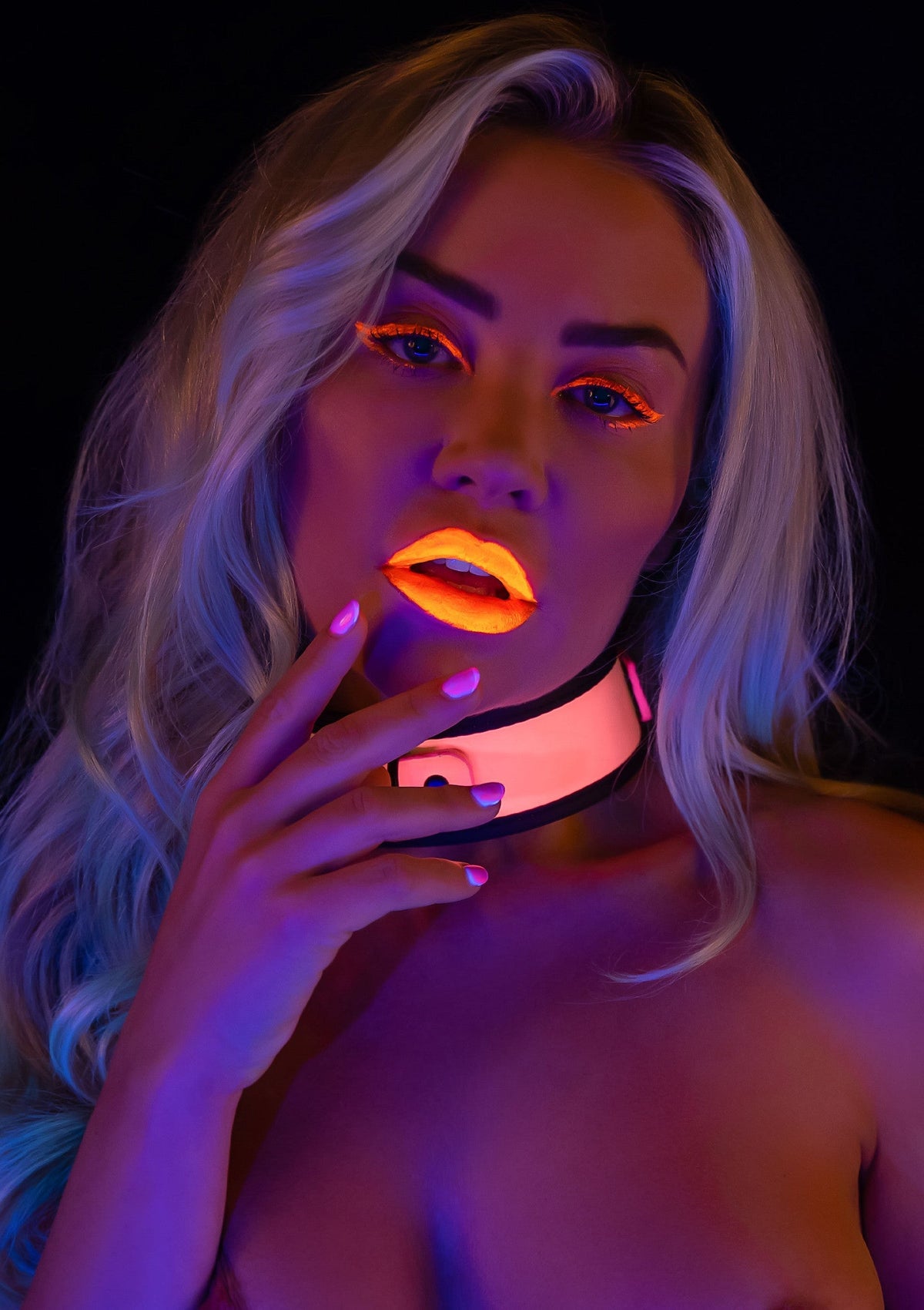 17204 taboom glow in the dark collar and chain leash